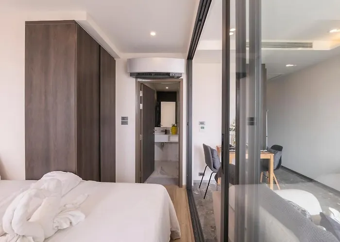 Luxurycondo S36 Sqmt40 1bed 1living Netflixgympool