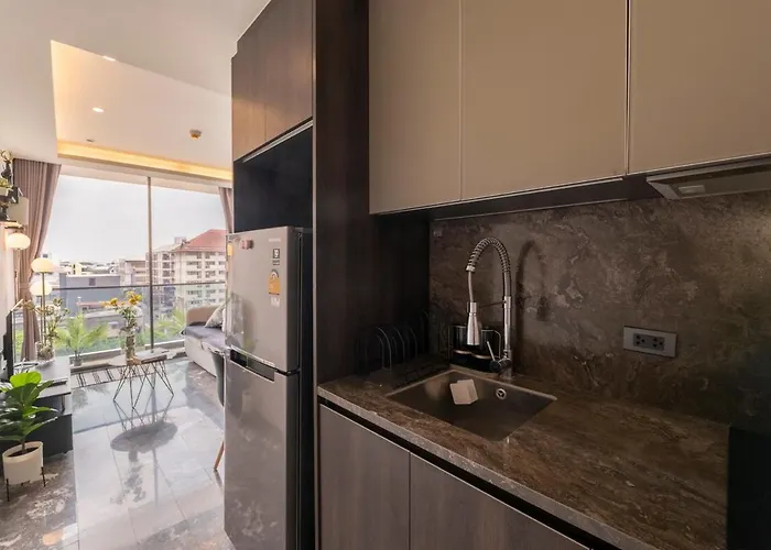 Luxurycondo S36 Sqmt40 1bed 1living Netflixgympool 曼谷