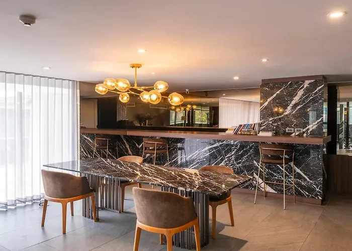 Luxurycondo S36 Sqmt40 1bed 1living Netflixgympool 公寓