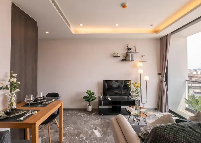 Luxurycondo S36 Sqmt40 1bed 1living Netflixgympool 公寓 *