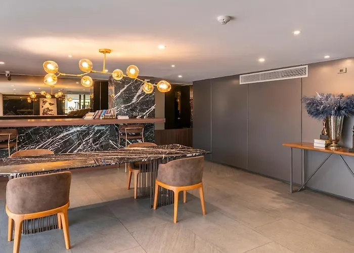 Luxurycondo S36 Sqmt40 1bed 1living Netflixgympool 曼谷