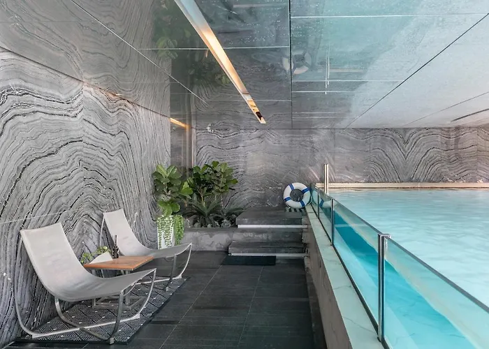 Luxurycondo S36 Sqmt40 1bed 1living Netflixgympool 曼谷