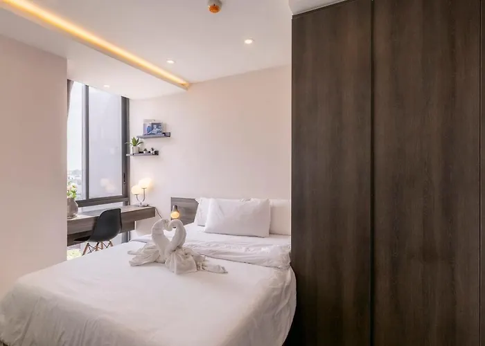 Luxurycondo S36 Sqmt40 1bed 1living Netflixgympool 公寓 曼谷